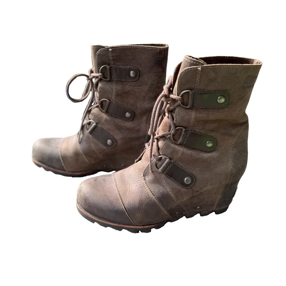 Sorel Womens Joan of Arctic Boot Size 9 Brown Rustic Leather Wedge LaceUp Bootie